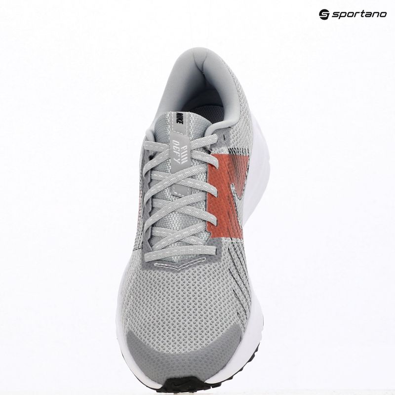 Încălțăminte de alergare pentru bărbați Nike Run Defy wolf grey / bright crimson / black / white 11