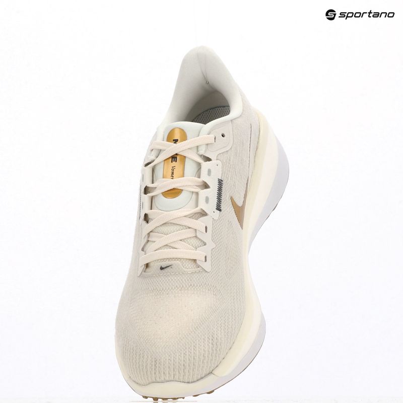 Încălțăminte de alergare pentru femei Nike Vomero 17 phantom/light bone/sail/metallic gold 9