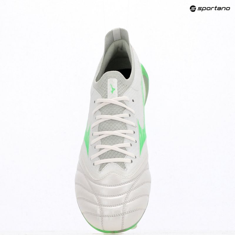 Încălțăminte de fotbal pentru bărbați Mizuno Morelia Neo IV Β Elite MD white/neon green/cool gray 3c 9