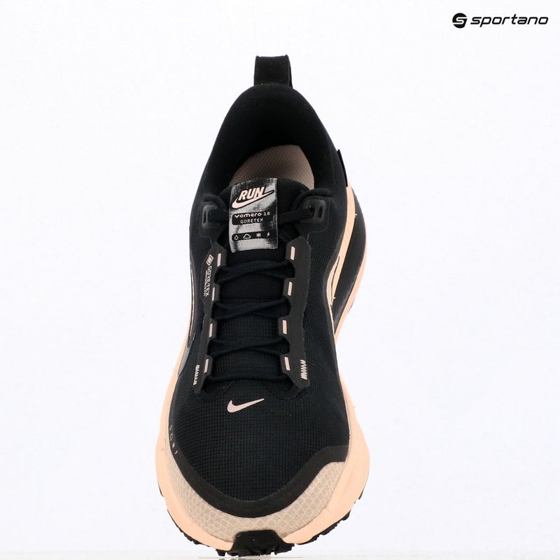 Încălțăminte de alergare pentru femei Nike Vomero 18 GORE-TEX black/crimson tint/black/black 14