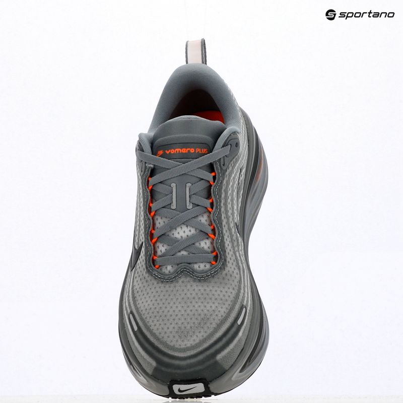 Încălțăminte de alergare pentru bărbați Nike Vomero Plus Cool Grey/Safety Orange/Black 17