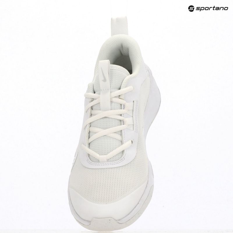 Încălțăminte pentru copii Nike Omni Multi-Court white/pure platinum/white 11