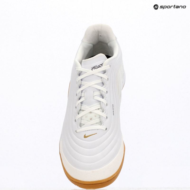 Încălțăminte de fotbal pentru bărbați Nike Tiempo Reactgato IC white/metallic gold 11