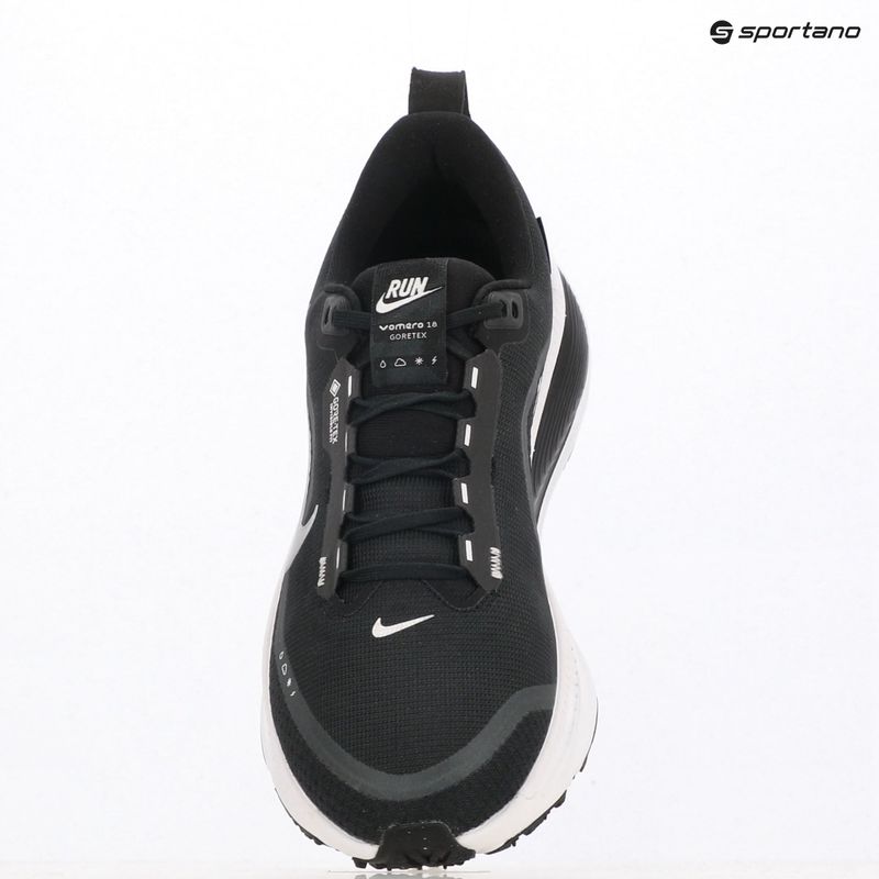 Încălțăminte de alergare pentru bărbați Nike Vomero 18 GORE-TEX black/anthracite/white/metallic silver 13