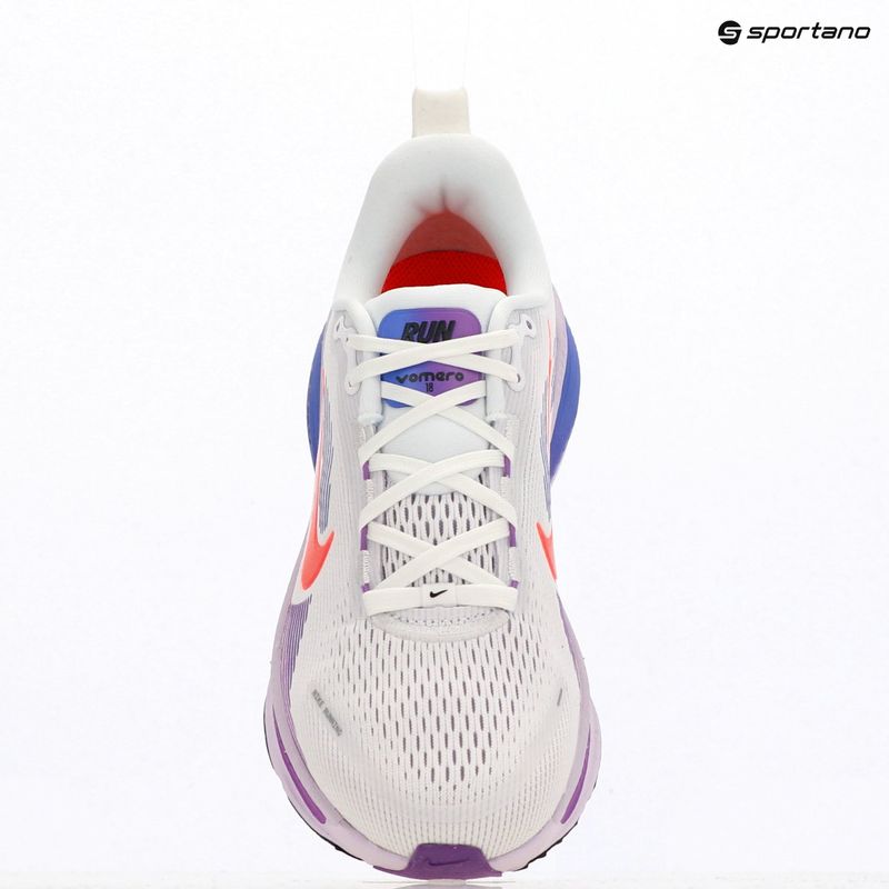 Încălțăminte de alergare pentru femei Nike Vomero 18 white/violet mist/sapphire/hot lava 6