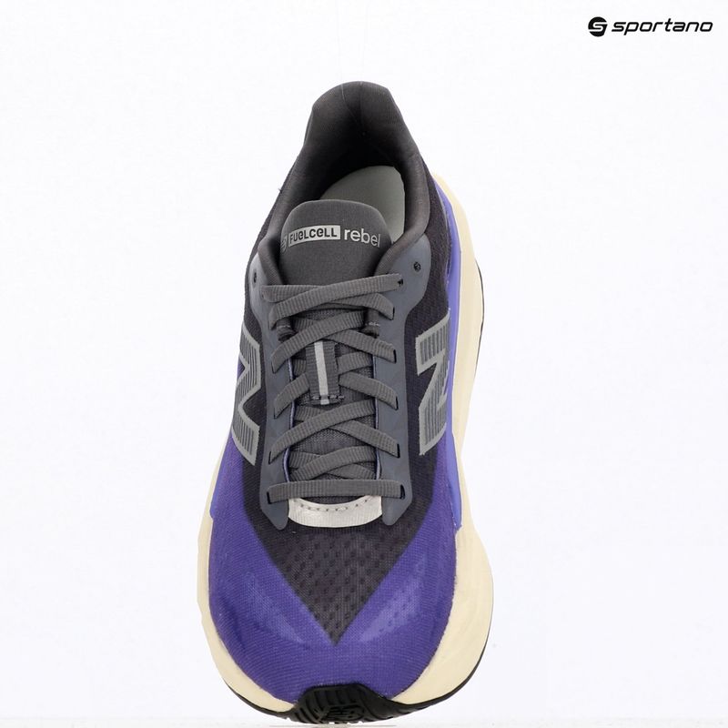 Încălțăminte de alergare pentru femei New Balance FuelCell Rebel V5 electric indigo/truffle salt/silver metallic 9
