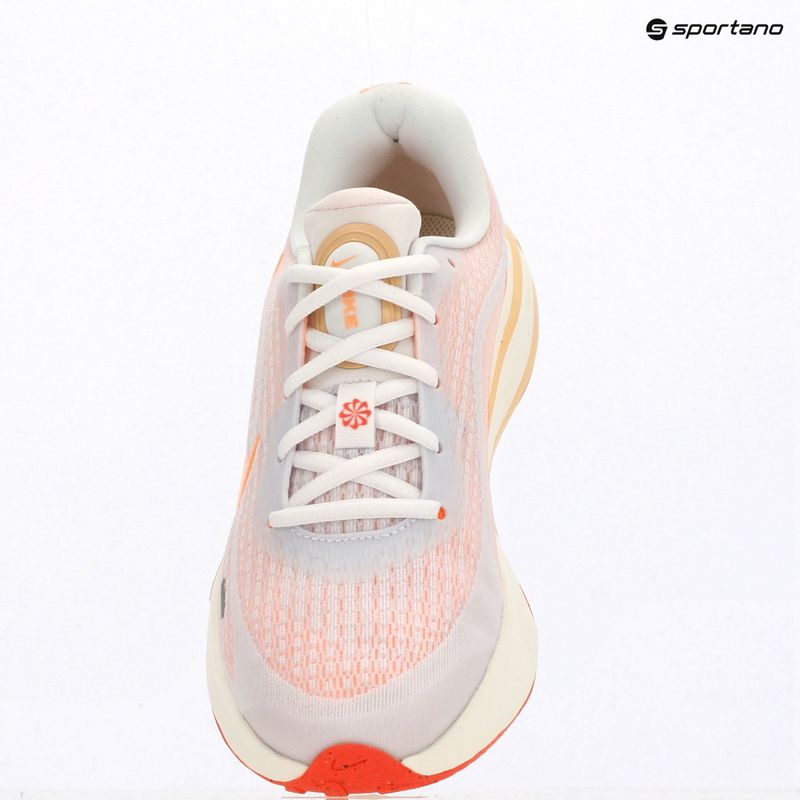 Încălțăminte de alergare pentru femei Nike Journey Run white/sail/ice peach/orange pulse 11