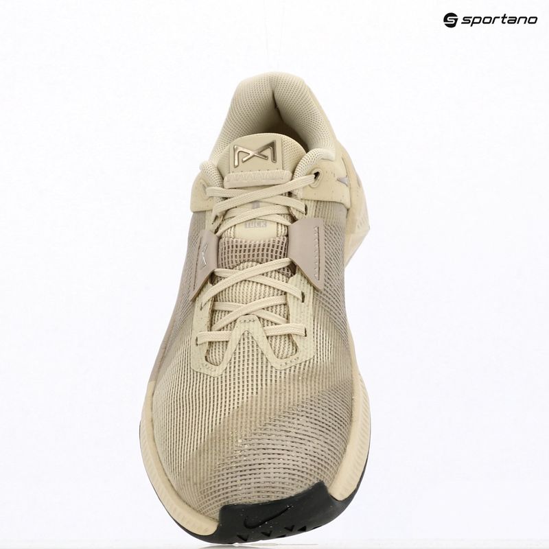 Încălțăminte de antrenament pentru femei Nike Metcon 10 SE light khaki/cream ii/metallic gold grain 6