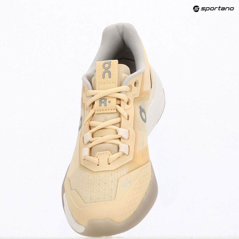 Încălțăminte de tenis pentru femei On Running The Roger Advantage Pro W blonde/gardenia 9