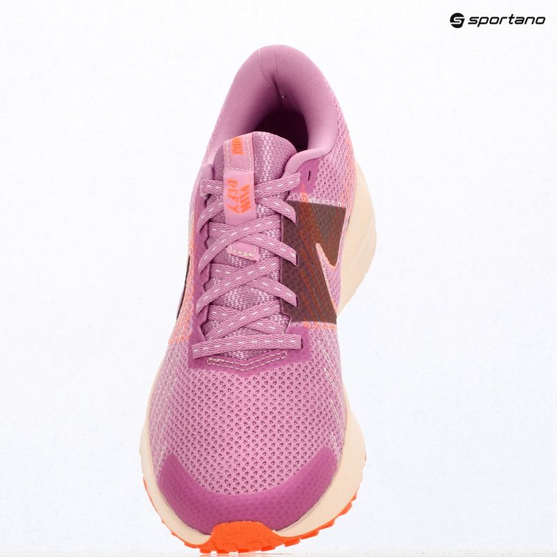 Încălțăminte de alergare pentru femei Nike Run Defy light magenta/chalk/orange pulse/black 6