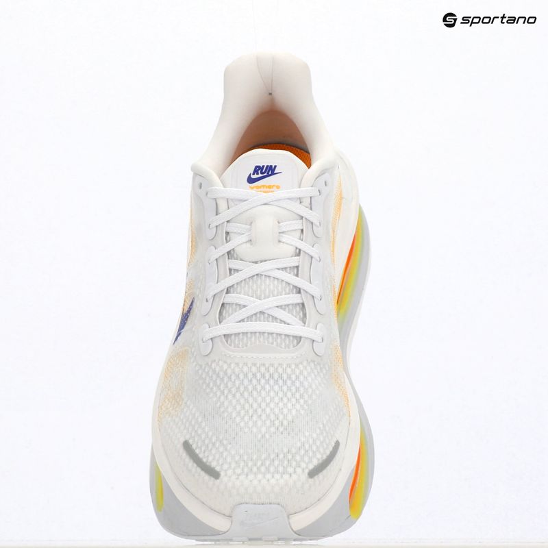 Încălțăminte de alergare pentru bărbați Nike Vomero Premium white/total orange/laser orange/lapis 6