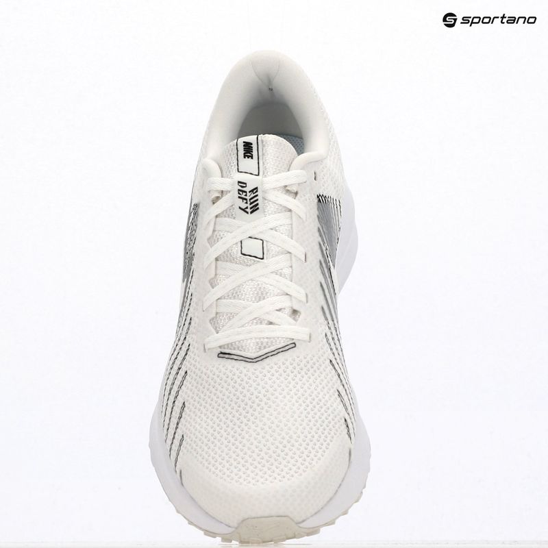 Încălțăminte de alergare pentru bărbați Nike Run Defy summit white/white/black/metallic silver 7