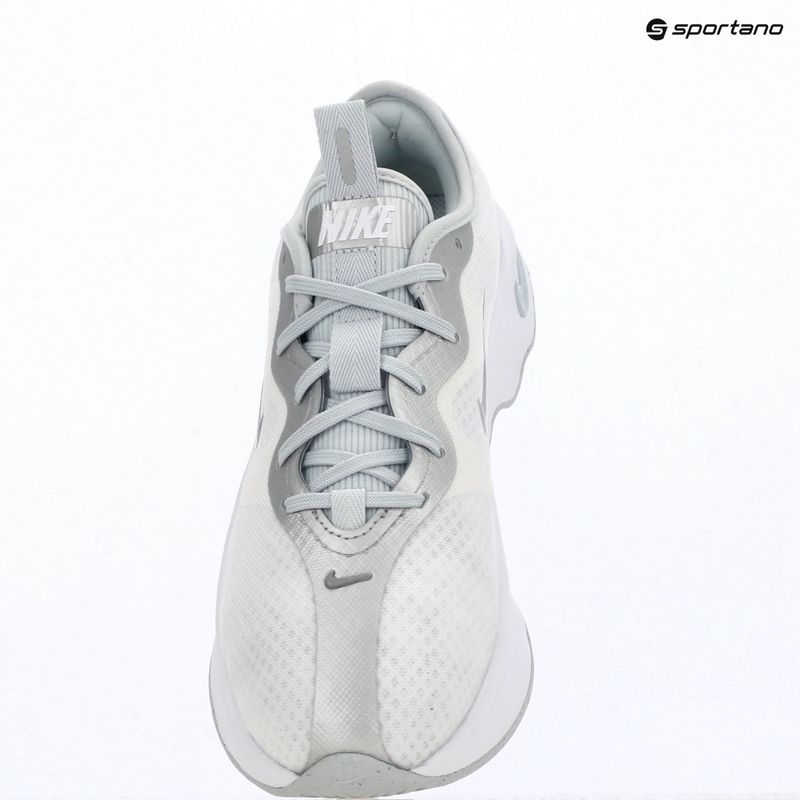 Încălțăminte pentru femei Nike Motiva 2 white/pure platinum/metallic silver 10