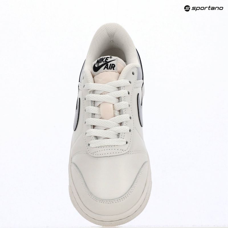 Încălțăminte damă Air Jordan Skyline Low swan/black/metallic silver 6