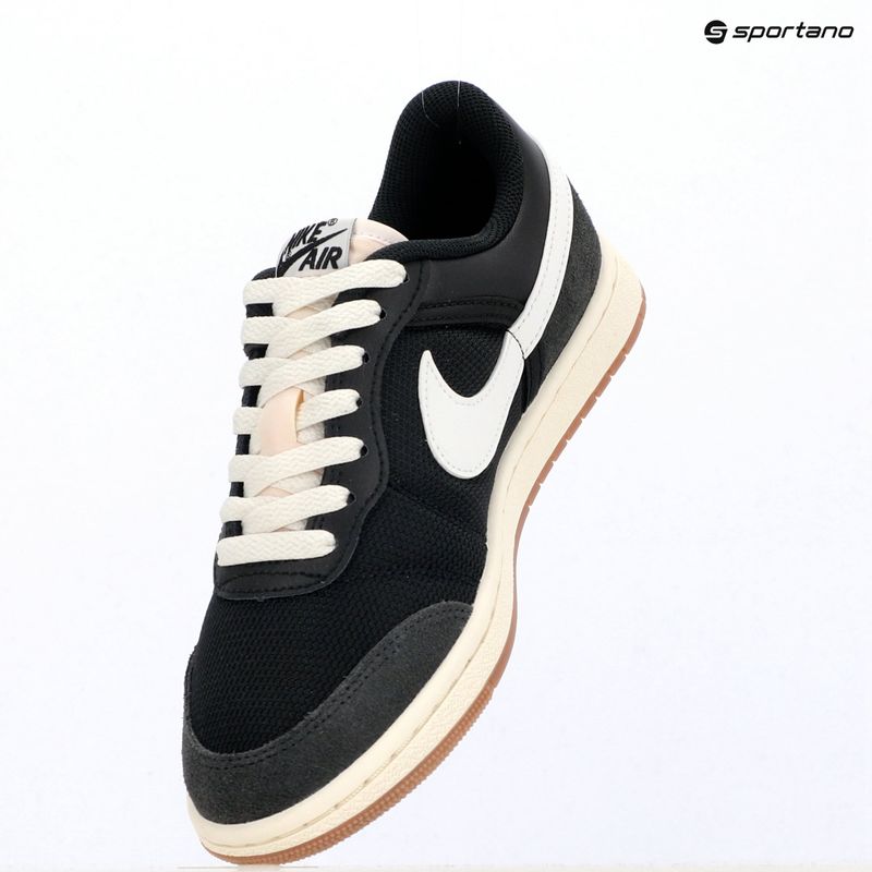 Încălțăminte pentru femei Nike Air Jordan Skyline Low black/sail/gum med brown/summit white 6
