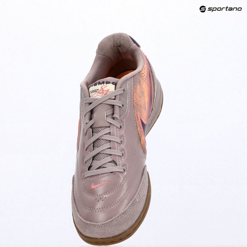 Încălțăminte de fotbal pentru bărbați Nike Tiempo Streetgato PRM IC light violet ore/gum dark brown/peony 10