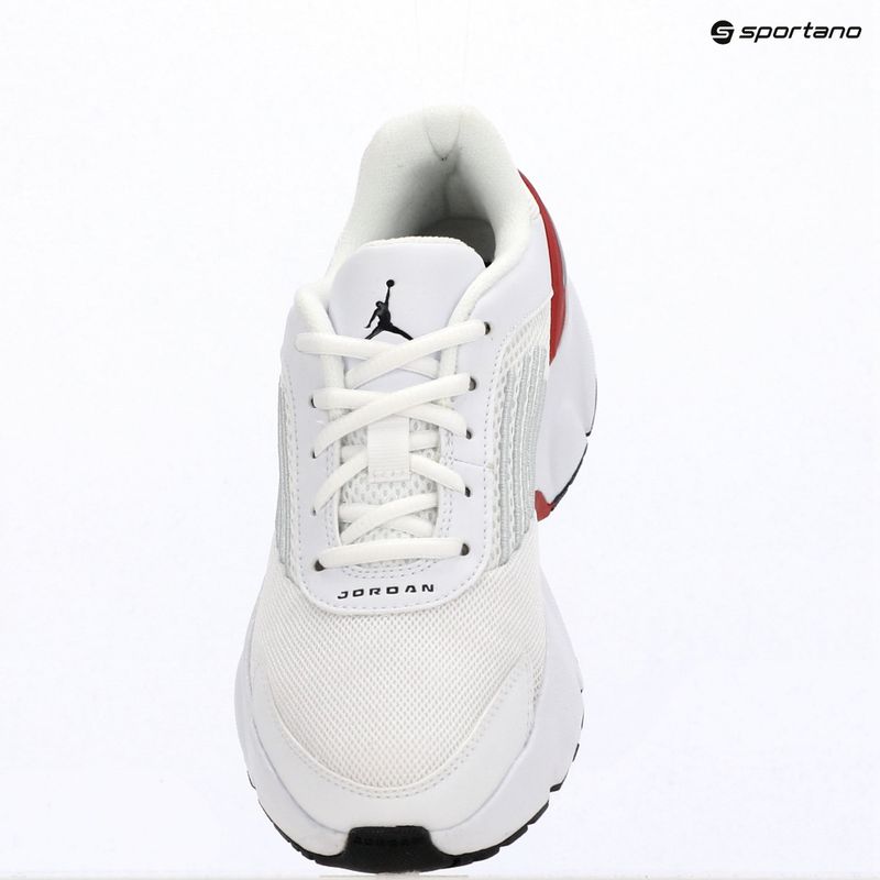 Pantofi Nike Jordan Trunner Flow alb/roșu gym/argintiu metalic/negru 9