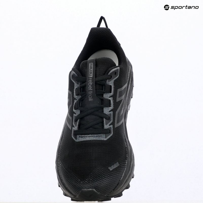 Încălțăminte de alergare pentru femei New Balance Rebel V1 black/black metallic 16