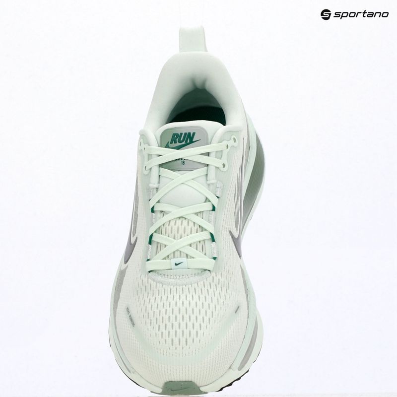 Încălțăminte de alergare pentru femei Nike Vomero 18 barely green/steam/metallic silver 14