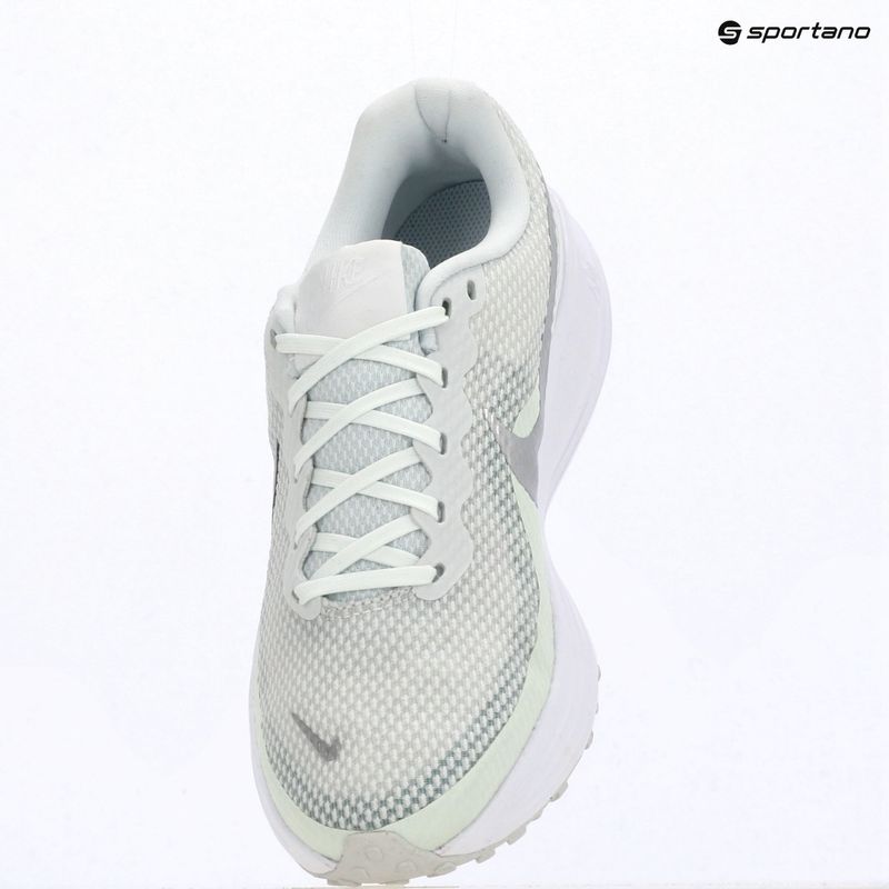 Încălțăminte de alergare pentru femei Nike Revolution 8 off white/barely green/metallic silver 15