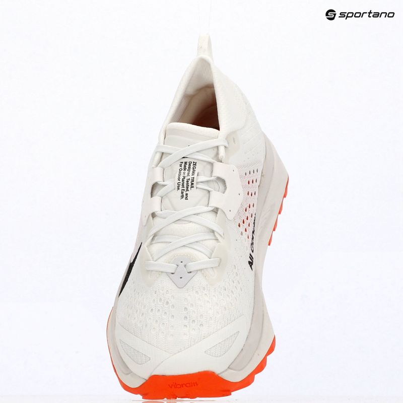 Pantofi de alergare pentru femei Nike ACG Zegama Trail summit white/phantom/safety orange/black 10