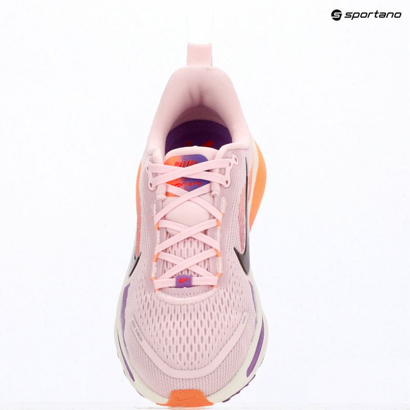 Pantofi de alergare Nike Vomero 18 pink foam/bright violet/sail/tattoo 14