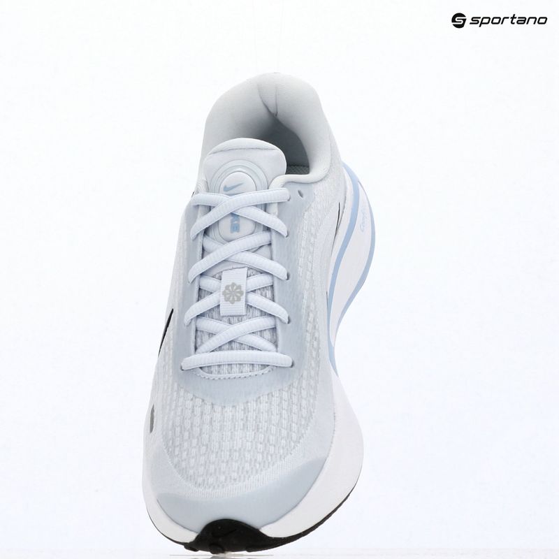 Încălțăminte de alergare pentru femei Nike Journey Run football grey/white/aluminum/anthracite 9