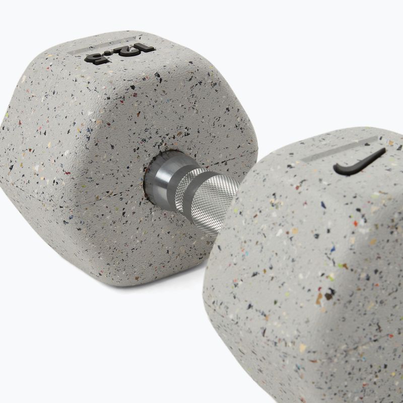 Gantera cauciucată Nike Strength Grind Hex Dumbbell 12,5 kg wolf grey 4