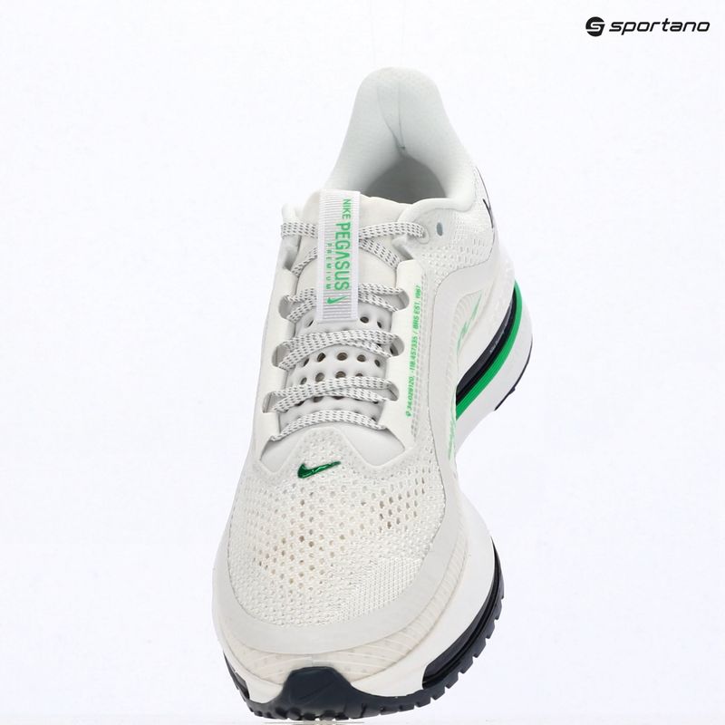 Încălțăminte de alergare pentru bărbați Nike Pegasus Premium white/midnight navy/green spark 6
