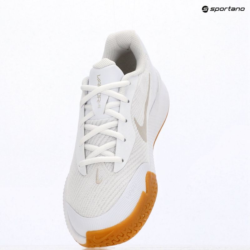 Încălțăminte de tenis pentru femei Nike Vapor Lite 3 White/Summit White/Light Orewood Brown 10