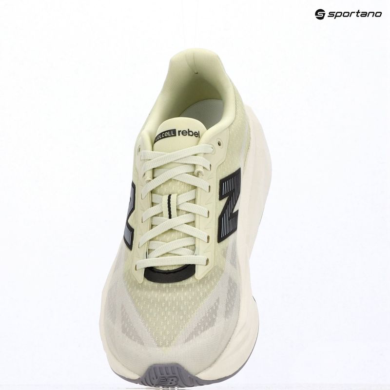 Încălțăminte de alergare pentru bărbați New Balance FuelCell Rebel V5 pistachio butter/digital mist 9