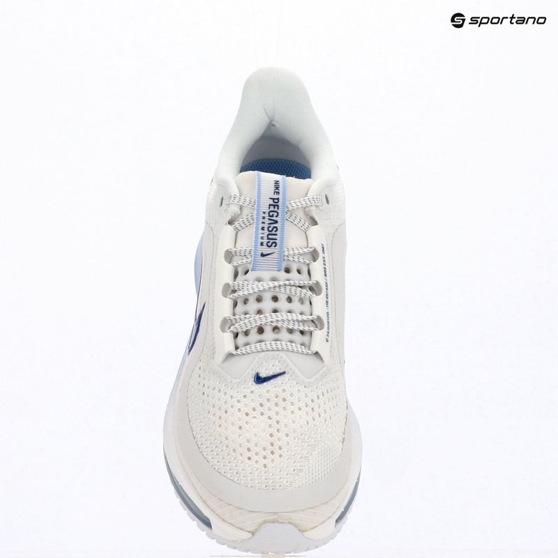 Încălțăminte de alergare pentru femei Nike Pegasus Premium white/aluminum/sundial/mystic navy 18