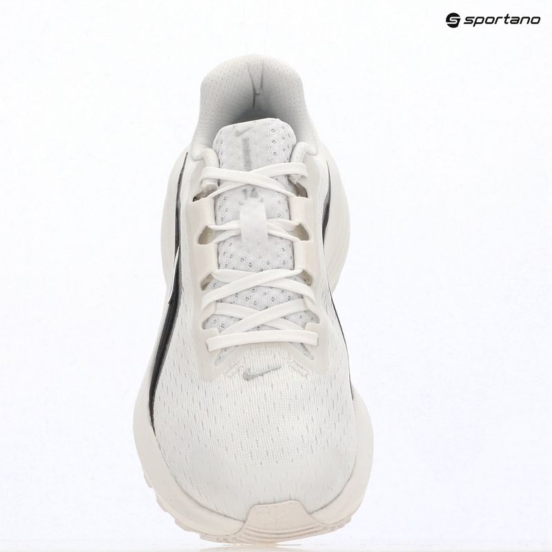 Încălțăminte de alergare pentru femei Nike Downshifter 14 white/summit white/metallic silver 10