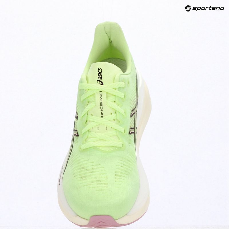 Pantofi de alergare pentru femei ASICS Sonicblast 2 illuminate yellow/hazy lilac 13