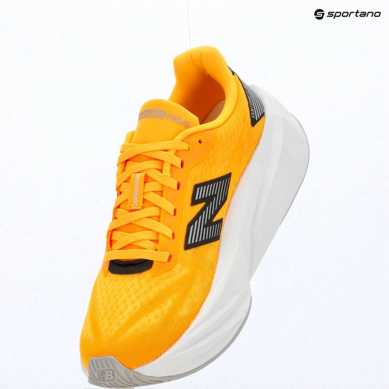 Încălțăminte de alergare pentru femei New Balance FuelCell Rebel V5 satsuma orange/grey matter 12