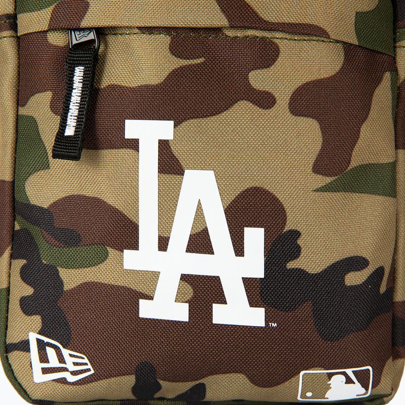 Borsetă New Era Slide Los Angeles Dodgers green med 2