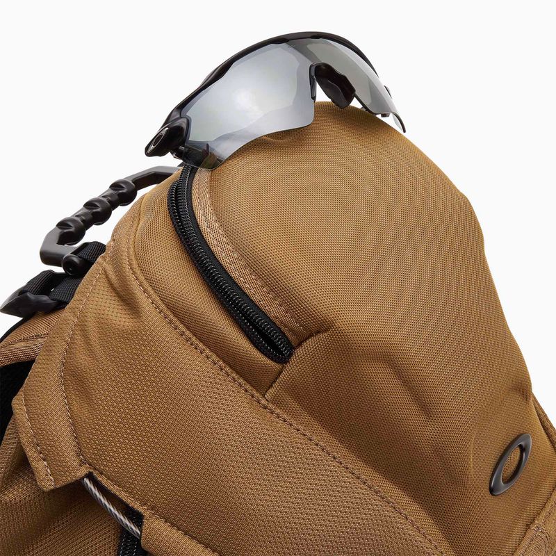 Rucsac turistic Oakley Kitchen Sink 34 l total coyote 6