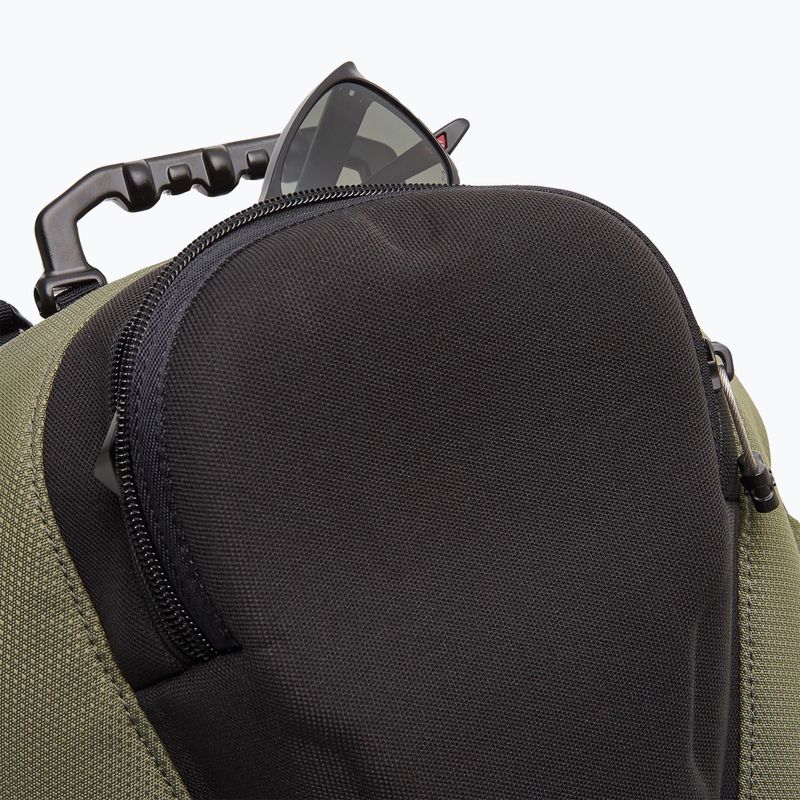 Rucsac turistic Oakley Kitchen Sink 34 l new dark brush 4