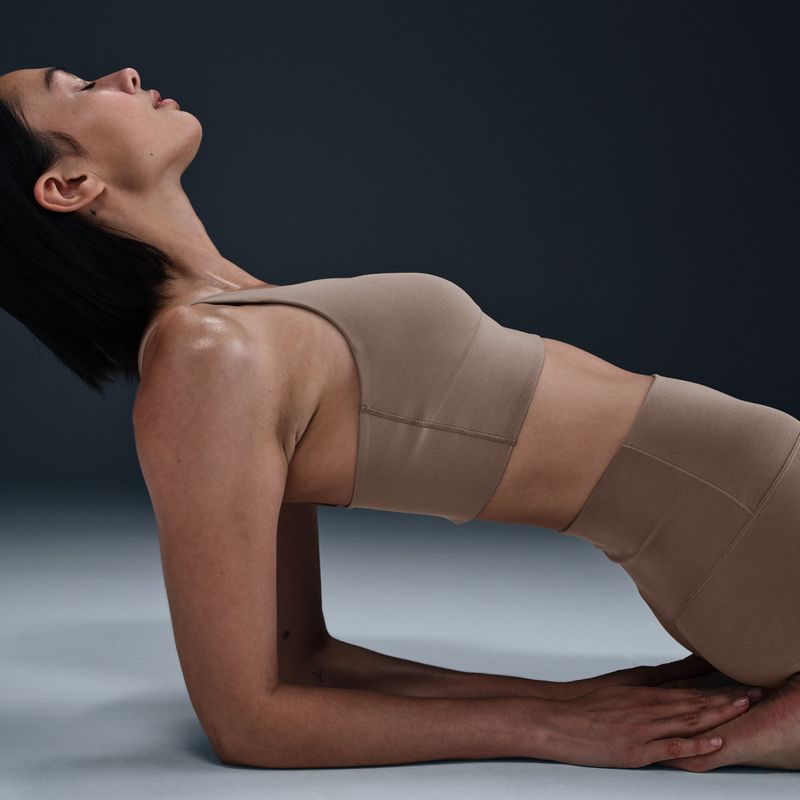 Sutien de antrenament Nike Alate Medium Support Longline mink brown/white 13