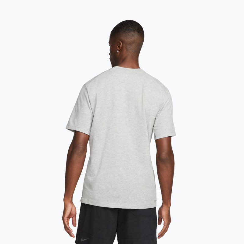 Tricou de antrenament bărbați Nike Dri-Fit Primary SS dark grey heather/heather/smoke grey 2
