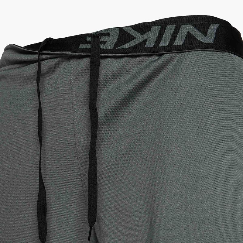 Pantaloni scurți pentru bărbați Nike Dri-Fit Totality 7" Unlined smoke grey/black/smoke grey/black 5