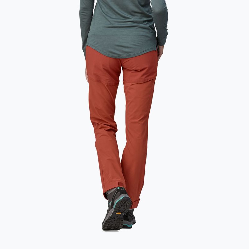 Pantaloni de trekking pentru femei Patagonia Point Peak Trail-Regular mangrove red 2