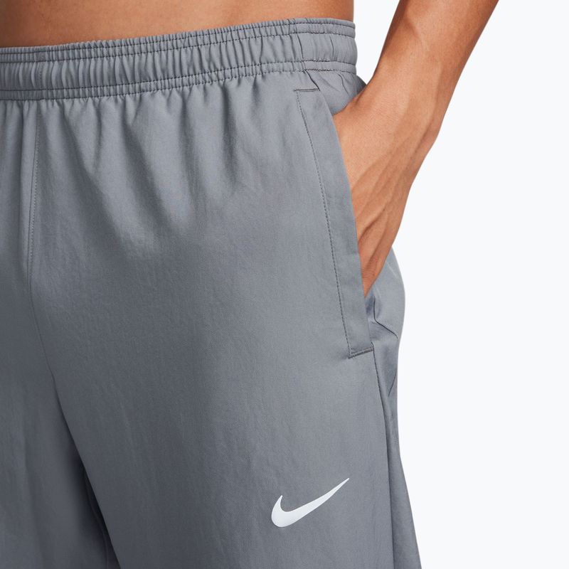 Pantaloni pentru bărbați Nike Dri-Fit Challenger Woven smoke grey/black 4