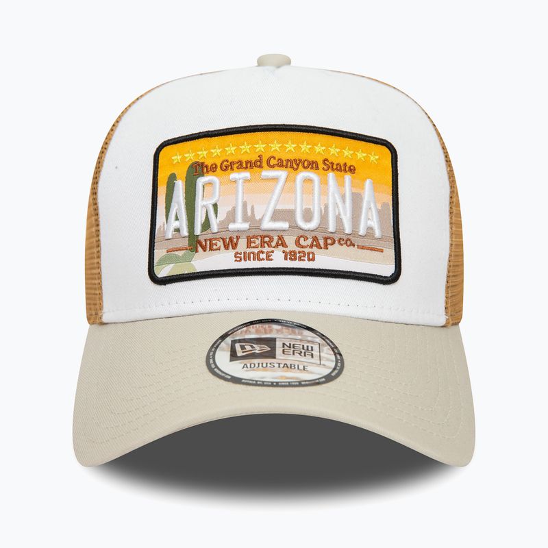 Șapcă pentru bărbați  New Era Patch Trucker light beige 2