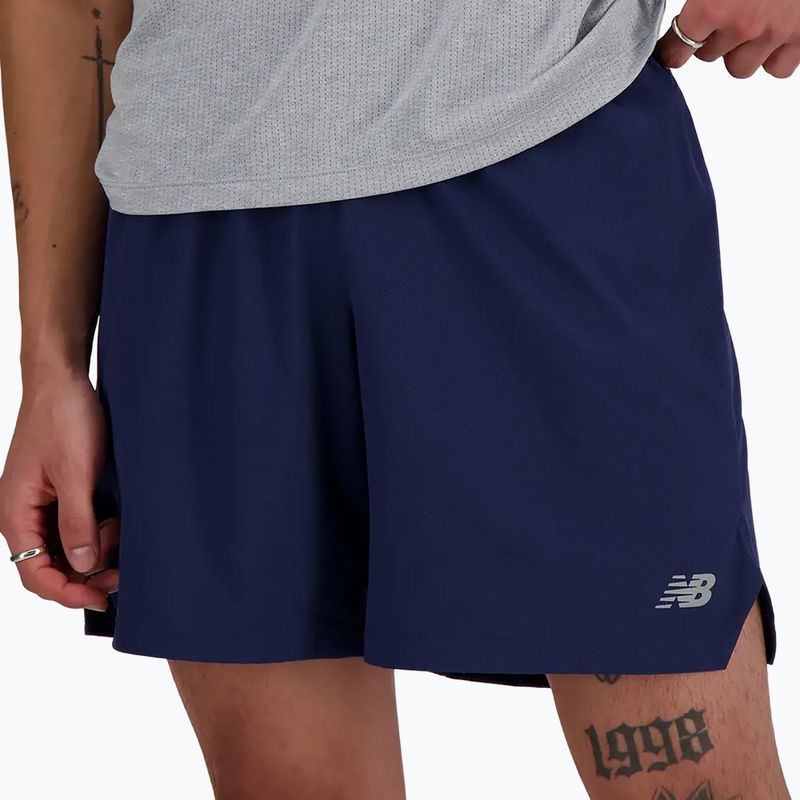 Pantaloni scurți de alergare pentru bărbați New Balance RC Seamless 7" navy 5
