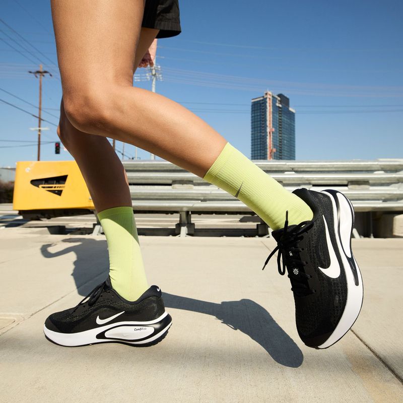 Încălțăminte de alergare pentru femei Nike Journey Run black/white 10