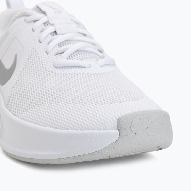 Încălțăminte de antrenament pentru femei Nike MC Trainer 3 white/photon dust/metallic platinum 7