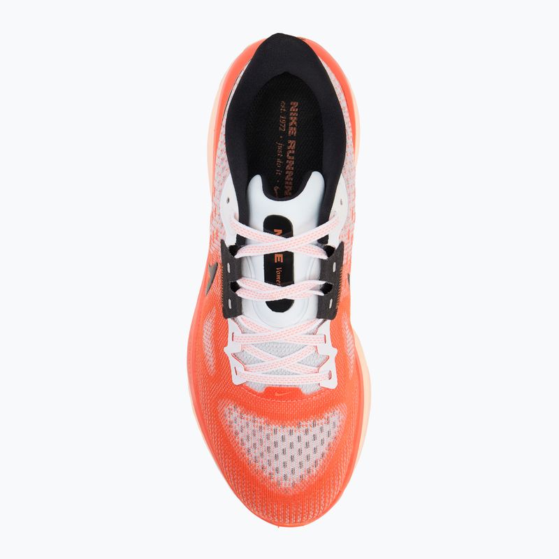 Încălțăminte de alergare pentru femei Nike Vomero 17 white/light wild mango/crimson tint/black 5