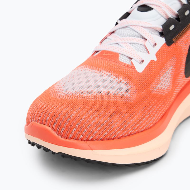 Încălțăminte de alergare pentru femei Nike Vomero 17 white/light wild mango/crimson tint/black 7