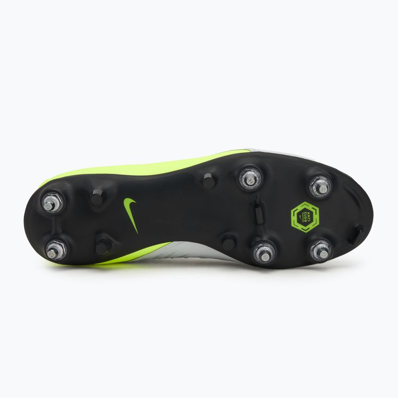 Încălțăminte de fotbal pentru bărbați Nike Phantom GX 2 Academy metallic silver/volt/black 4